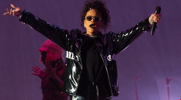 Rihanna to open MTV Video Music Awards in New York