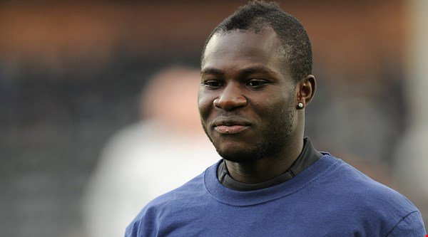 Emmanuel Frimpong wears the word ‘dench’ on the back of his shirt at his new Russian team