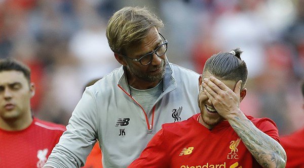 Alberto Moreno has revealed his new hairstyle, and the internet isn’t holding back…