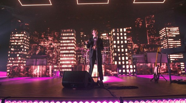 The 1975 put on extravagant show at Apple Music Festival gig
