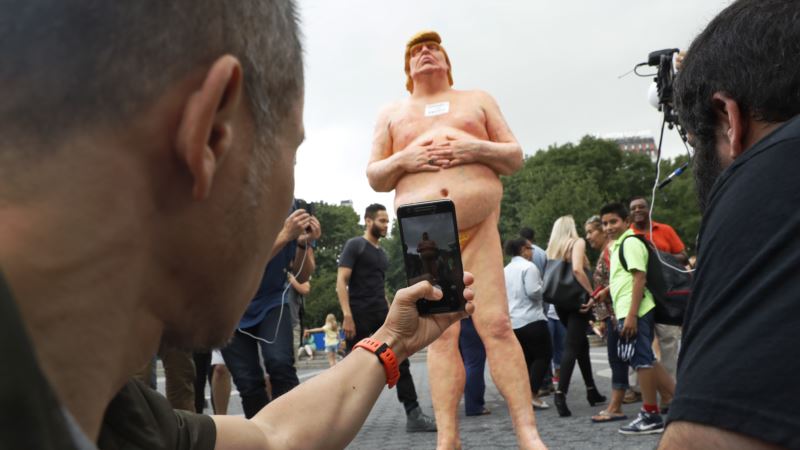 Naked Trump Statue Headed for Auction