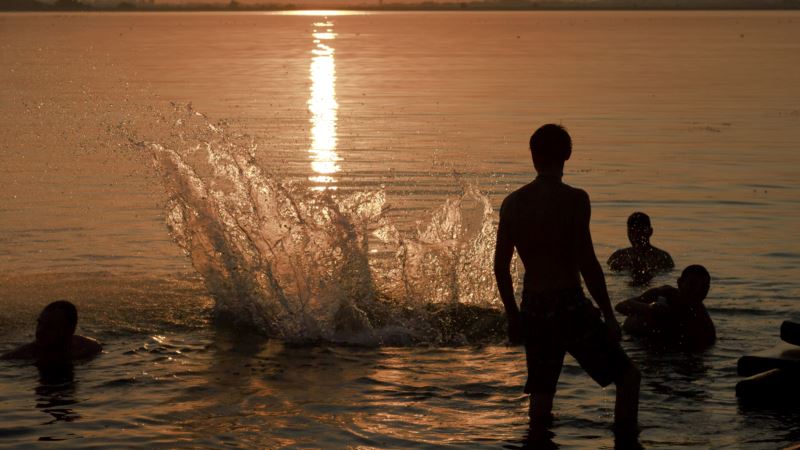 Heat Waves Deadly on Land and Sea