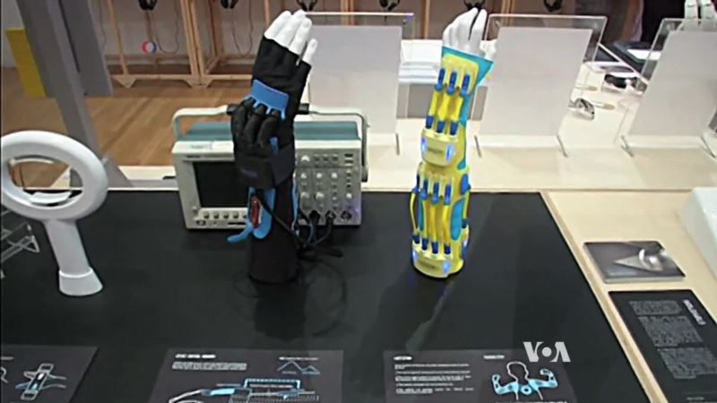 New Device Helps Children With Muscle Disease Move Their Hands
