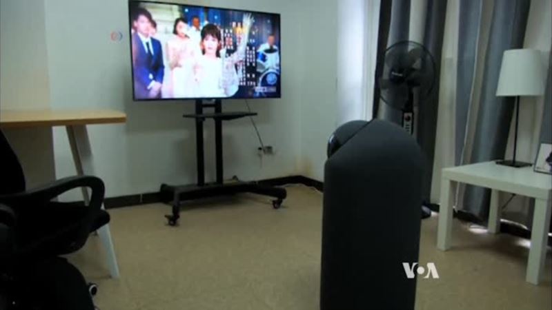 Robot Can Turn On TV, Remind You to Do Errands