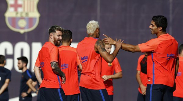 Watch as Barcelona players turn the tables on Lionel Messi, Luis Suarez and Neymar in training