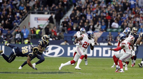 This stunning play from the NFL game at Twickenham shows how great American football can be