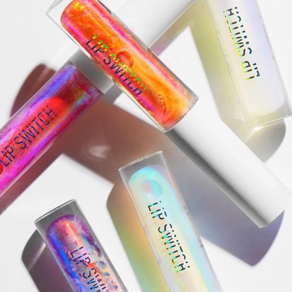 The Internet Is Freaking Out Over These Holographic Lipglosses