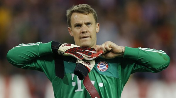 Manuel Neuer proves he has the skills to pay the bills with superb touch in Bayern Munich training