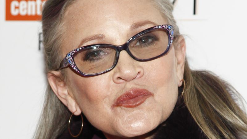 Carrie Fisher in Stable Condition, Her Mother Says