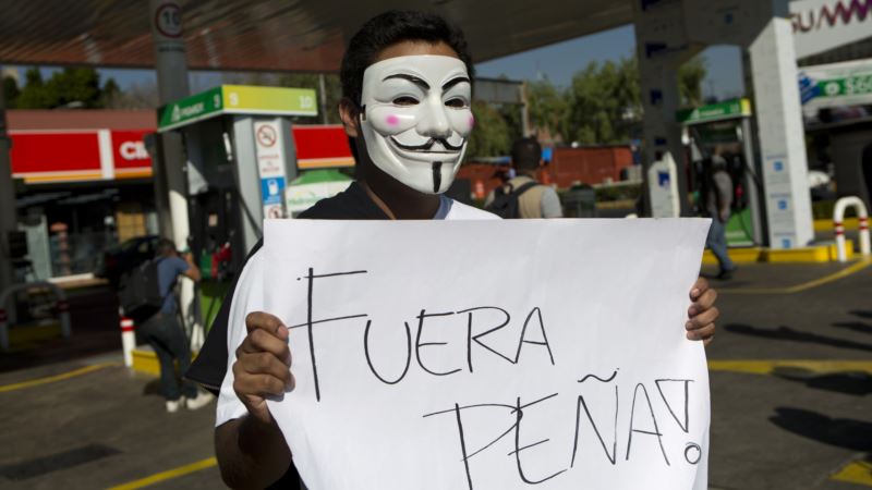 Mexicans Block Roads, Stations to Protest Gasoline Hikes