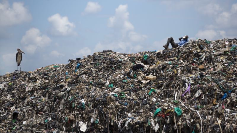 Kenya’s Plastic Bag Ban Criticized by Manufacturers