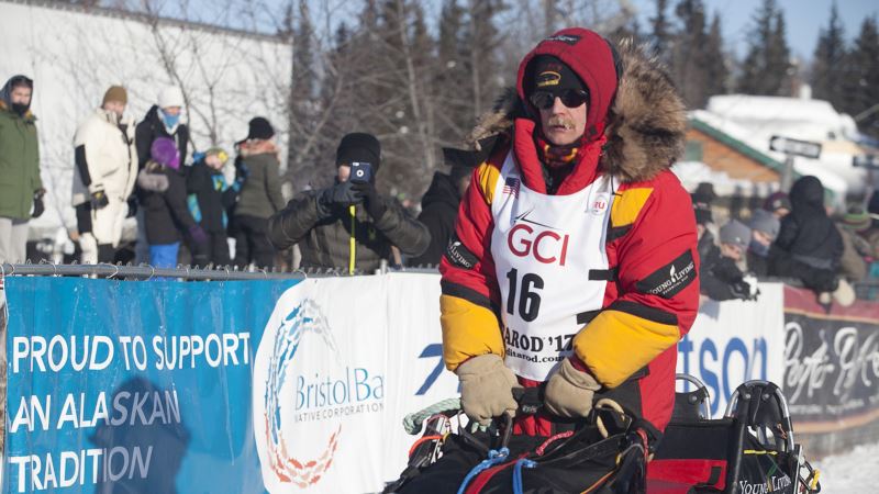 Mitch Seavey Becomes Oldest, Fastest Musher to Win Iditarod