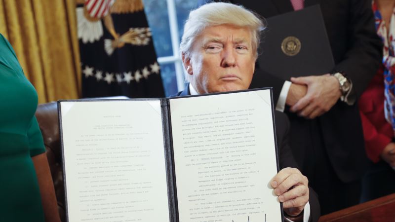 Trump to Sign Executive Orders Targeting Trade Abuses