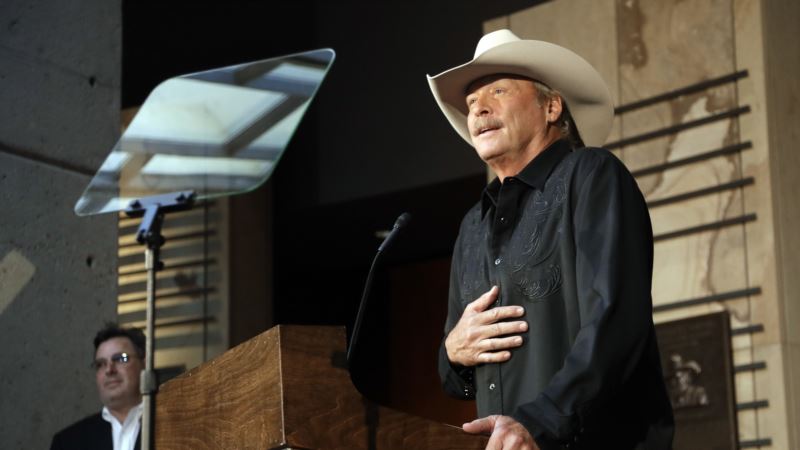 Alan Jackson, Jerry Reed, Don Schlitz to Join Hall of Fame