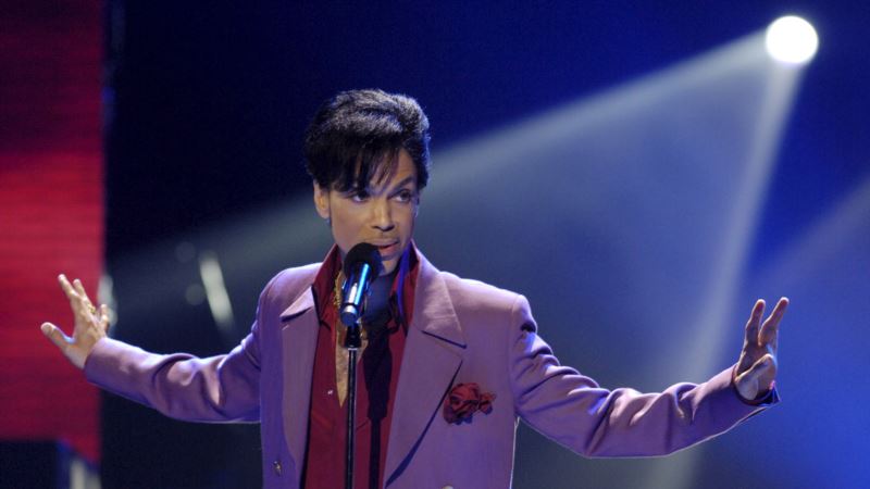 Judge Blocks Sound Engineer’s Release of Prince Music