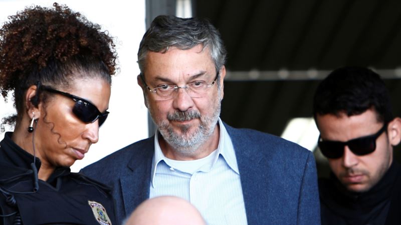 Former Brazil Minister Palocci Offers Details of Bribery Scheme