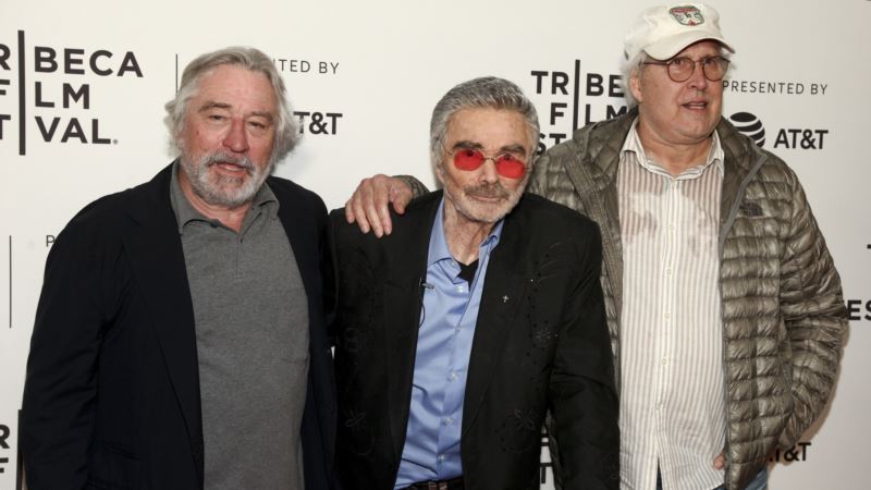 Burt Reynolds Makes Rare Public Appearance at Film Festival