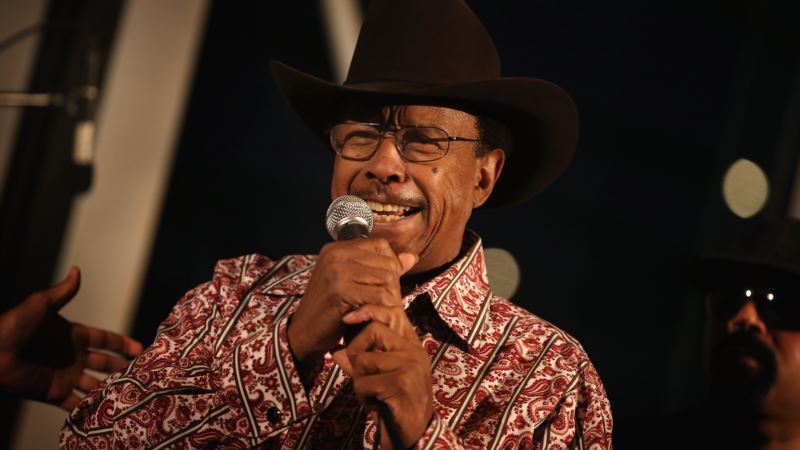 Chicago Blues Musician Lonnie Brooks Dies at 83