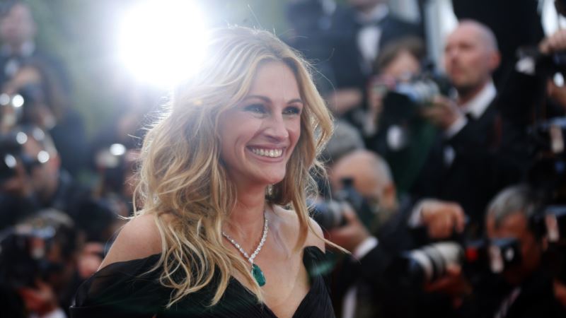 Julia Roberts Named People’s ‘Most Beautiful’ for Record 5th Time