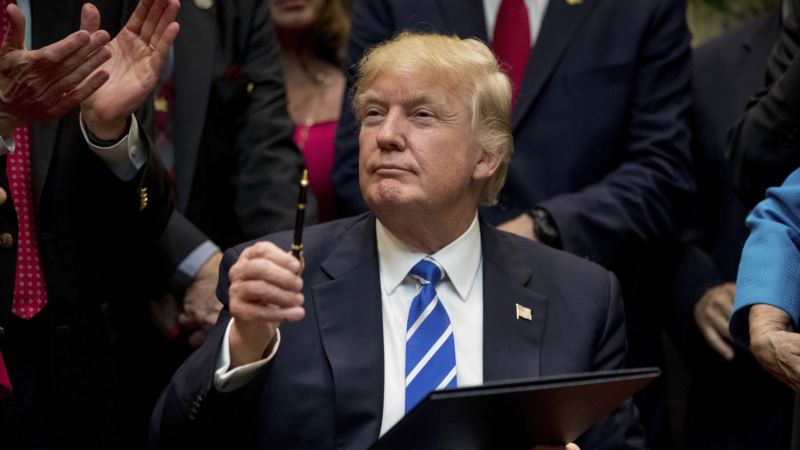 Trump Toughens ‘Buy American/Hire American’ Rules