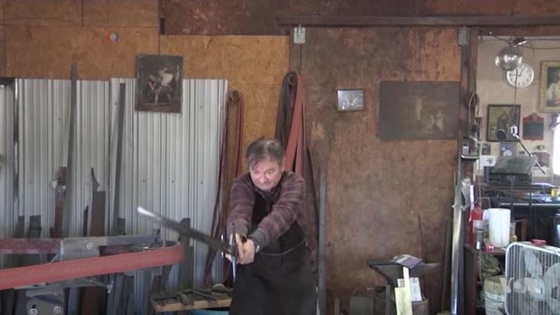 Swordsmith Carves His Own Style in Making Blades