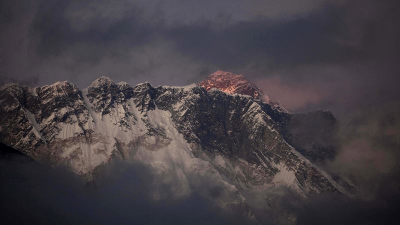 Everest Season About to Begin With Record Number of Climbers