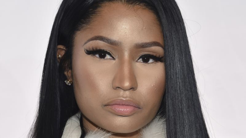 Nicki Minaj Pays College Costs for Twitter Fans