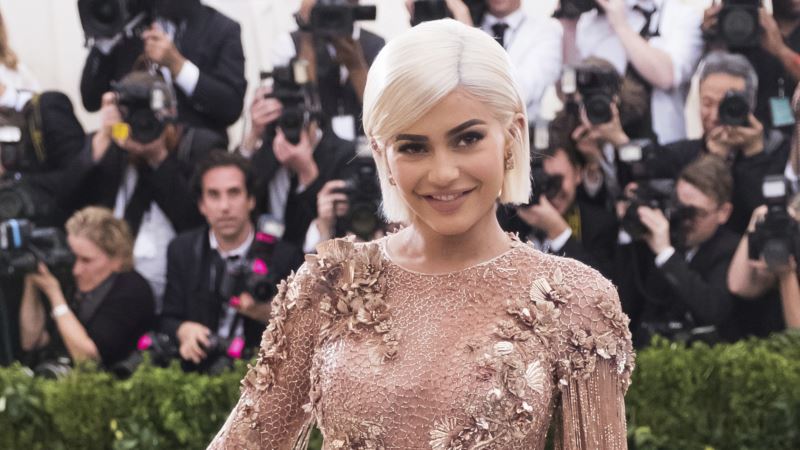 Kylie Jenner’s Star-studded Met Gala Selfie Rivals Ellen’s Oscar Pic