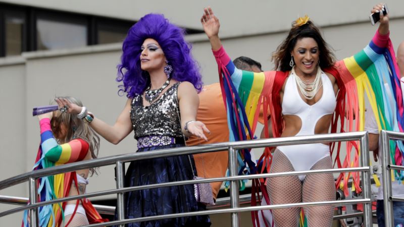 Hundreds of Thousands Gather at Brazil Gay Parade
