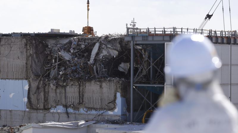 Robot Swims Around Fukushima Reactor to Find Melted Fuel