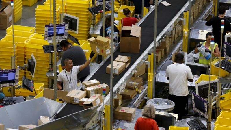 Amazon Goes on Hiring Spree as Labor Market Tightens