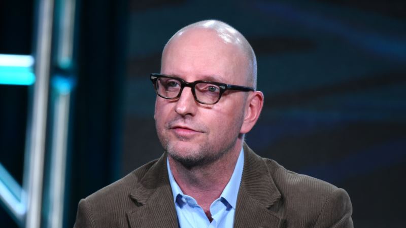 Unretired, Soderbergh Wants to Pull a Fast One on Hollywood