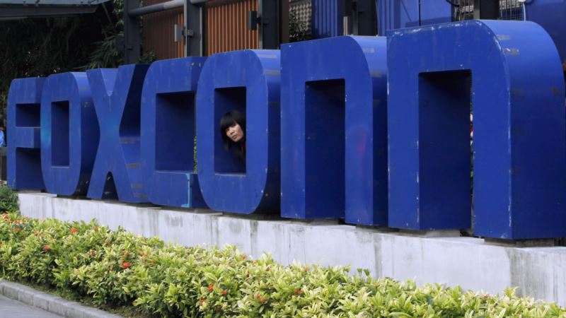 Democrat ‘Incredibly Frustrated’ with Leader Over Foxconn