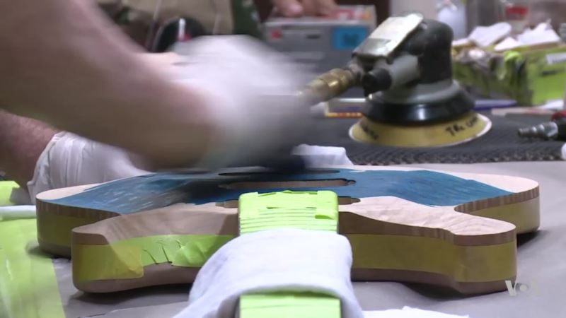 Electric Guitar Manufacturer Stays Plugged-In to Maryland