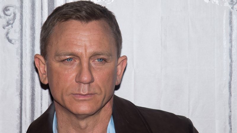 Daniel Craig Announces Return as James Bond