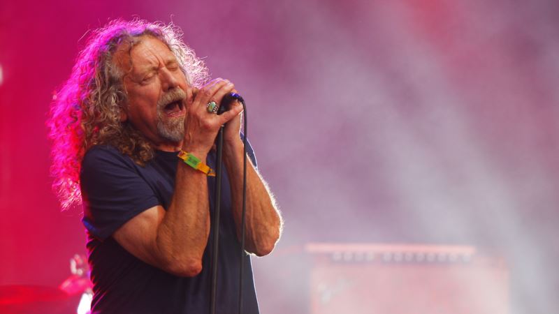 Robert Plant Releases new Track, Announces 2018 Tour