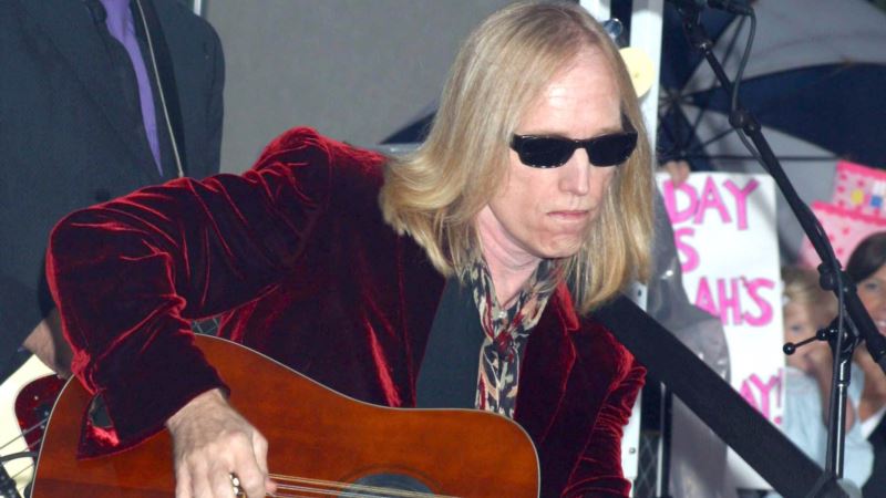 Legendary Rocker Tom Petty Dies at 66