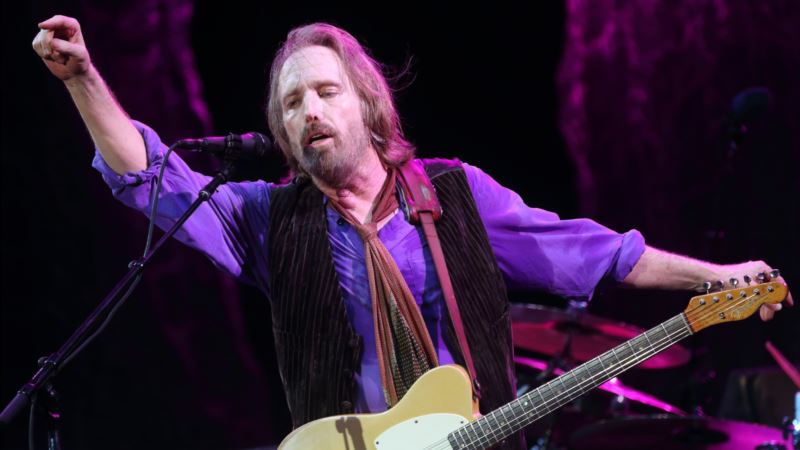 Erroneous Reports About Tom Petty’s Death Cause Confusion