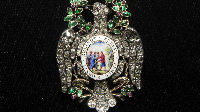 Washington’s Bejeweled ‘Diamond Eagle’ Medal on Display