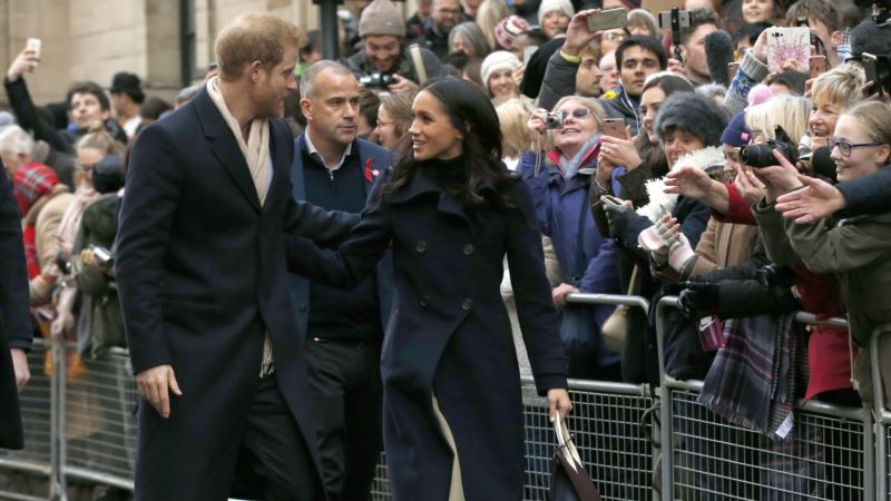 Prince Harry, Meghan Markle Greet Fans in English City