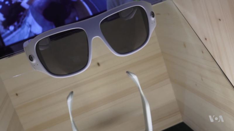 Glasses Capture 360 Video From Wearer’s Perspective