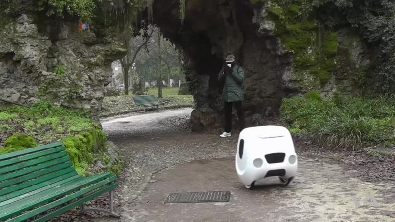 Robot Drives Itself to Deliver Packages