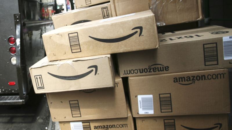 Amazon Shares Fall 4 Percent as Trump Renews Attack