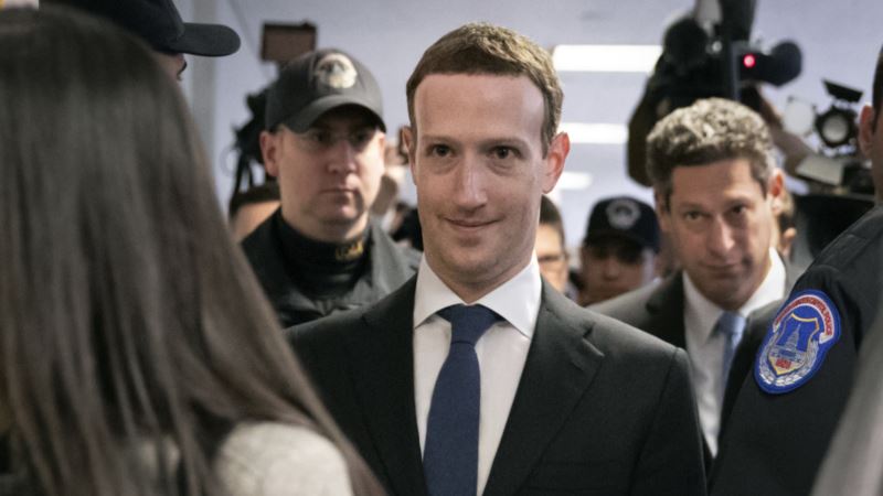 Facebook’s Zuckerberg Faces Grilling on Capitol Hill