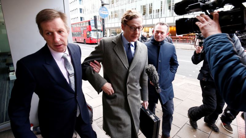 Cambridge Analytica Boss Admits Getting Facebook Data From Researcher