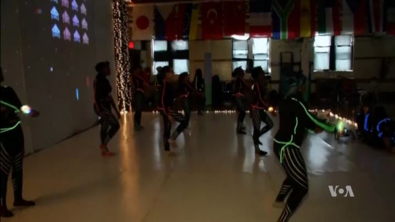 Teen Girl Coders Choreograph Digital Dance