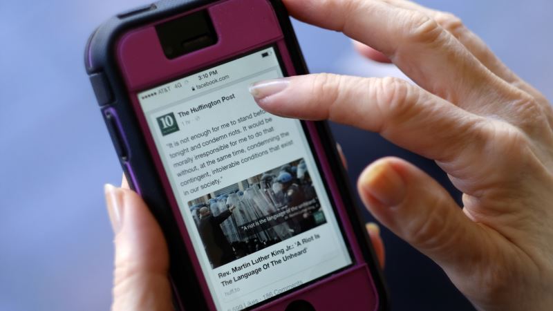 Survey: Number of Americans Getting News on Social Media Slows