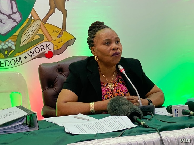 Information Minister Monica Mutsvangwa tells reporters at the State House in Harare that the changes were needed for national security purposes, Oct. 27, 2020. (Columbus Mavhunga/VOA)