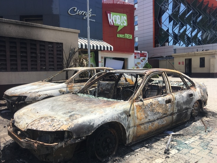 The Admiralty way in Lekki Phase 1, a middle-class shopping area, was looted on October 22, 2020, after the army repressed…