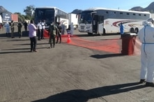 Buses carrying Malawian migrant workers from South Africa arrive at Mwanza Border in southern Malawi. (Courtsy of Pasqually Zulu, Mwanza Border Immigration)